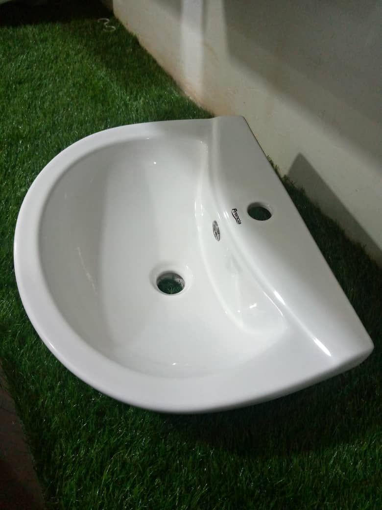 Hand Basin Completely Set